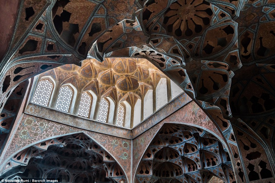 ایران، ساختمان های اسلامی (12)