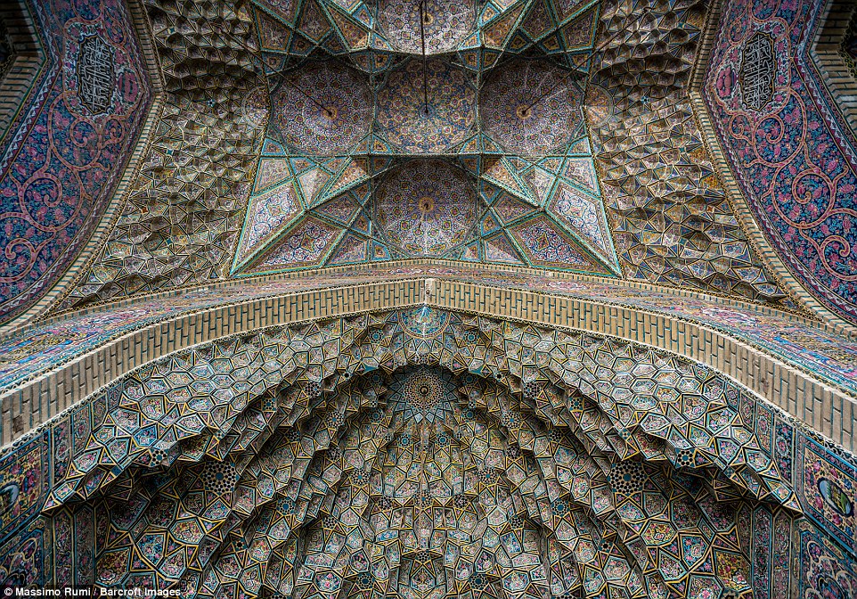 ایران، ساختمان های اسلامی (3)